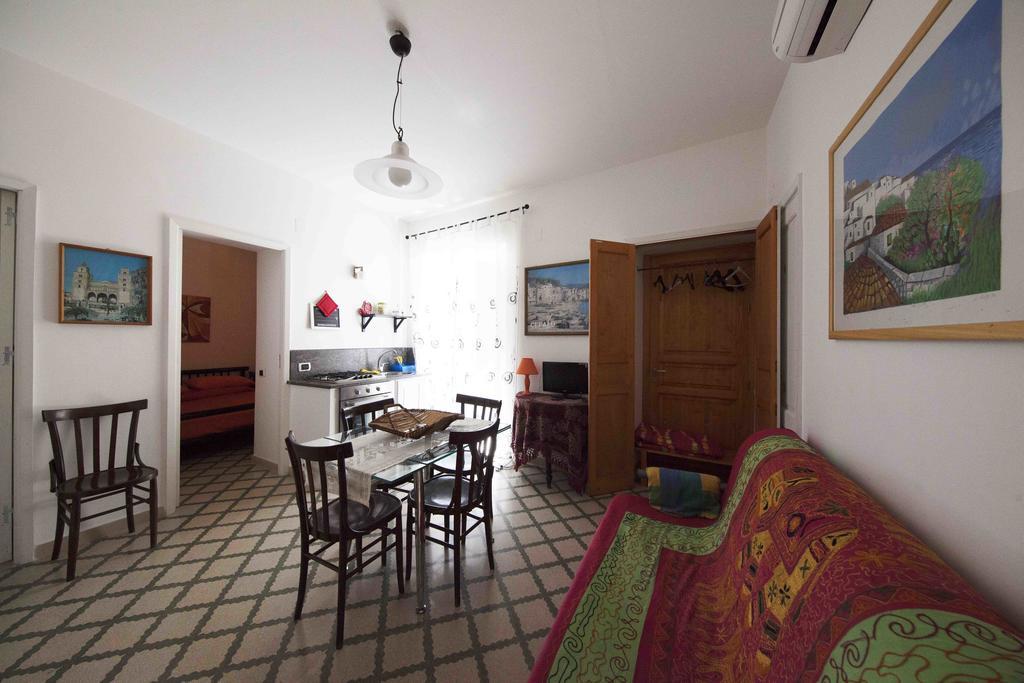 Gioeni 23 Appartement Cefalù Kamer foto