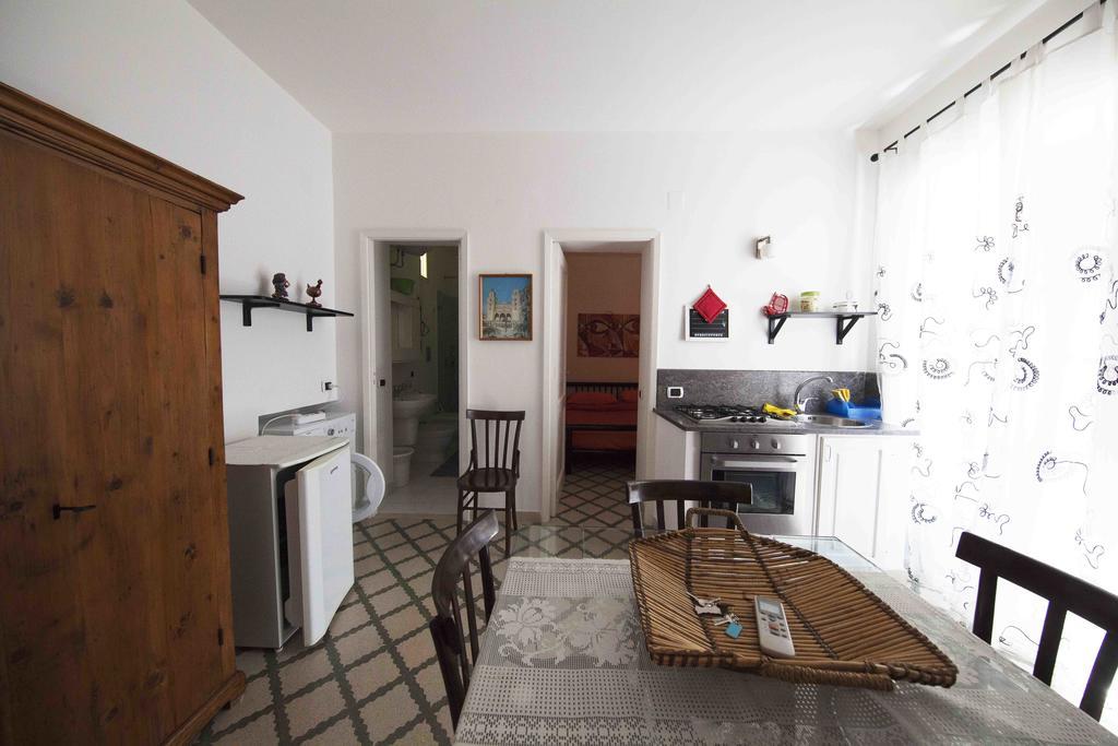 Gioeni 23 Appartement Cefalù Kamer foto